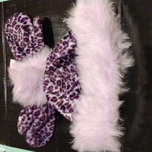 Girls winter hat and mittens in purple leopard print